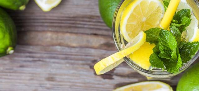 agua con limón alkaline care dieta alcalina